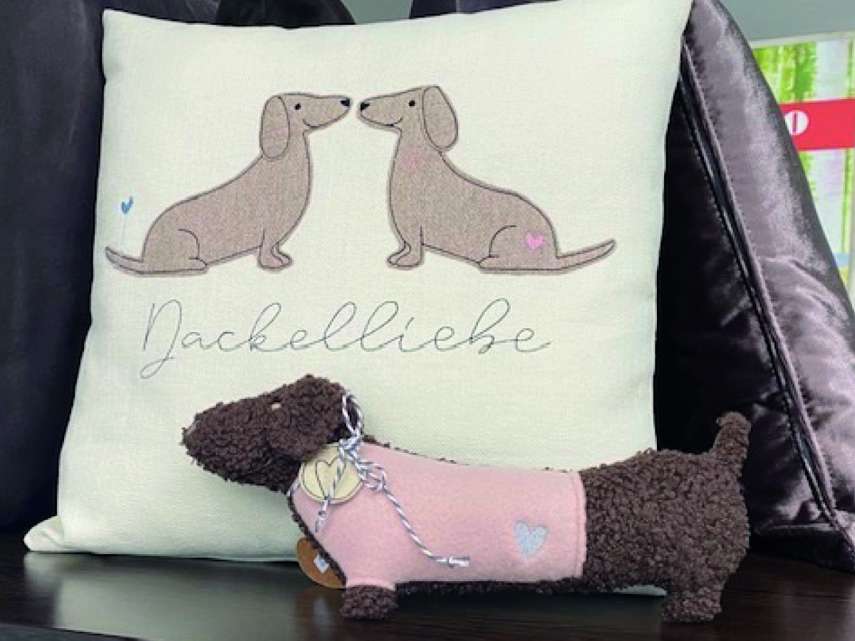 Selbstgemachte Kissen mit Dackelmotiv